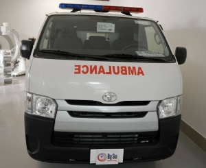 toyota-hiace-ambulance-conversion(12)           